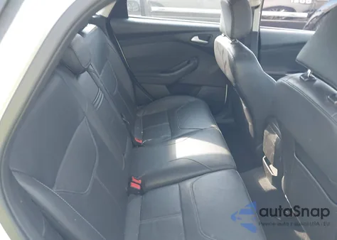 2016 Ford Focus Titanium from USA, damaged, VIN 1FADP3N2XGL200603